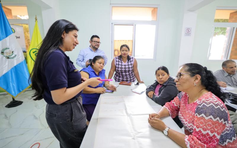 Aprenden a transformar y conservar alimentos mediante la deshidratación