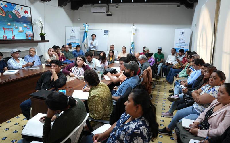 Capacitan a extensionistas de Guatemala en el uso del RUA