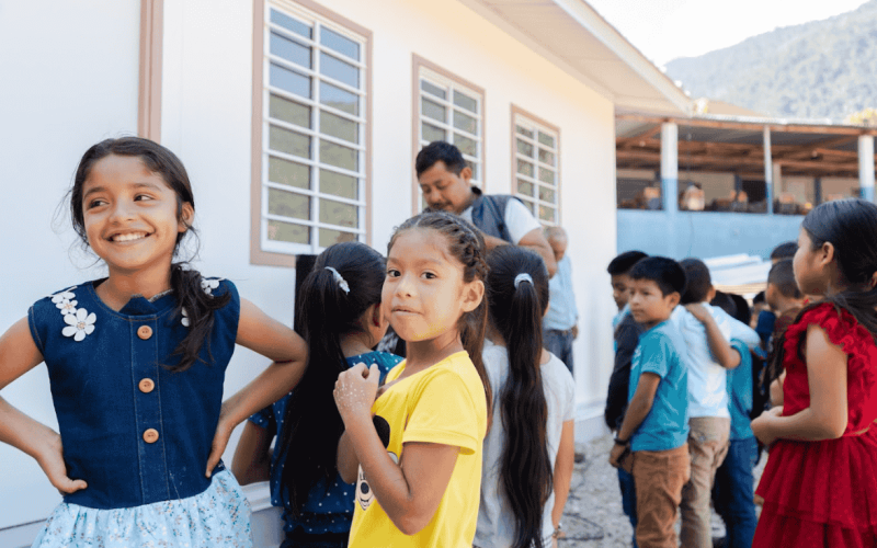 Comunidades de Barillas, Huehuetenango reciben espacios modernos para aprender
