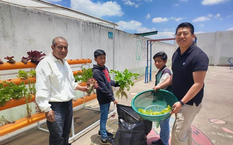 Estudiantes de Chimaltenango aprenden tecnologías agrícolas de siembra