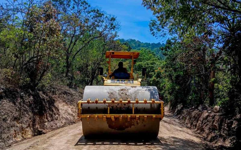 Mejoran la ruta que conecta comunidades en San Martín Jilotepeque