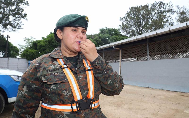 Fuerzas especiales que irán a misiones internacionales se capacitan sobre seguridad vial