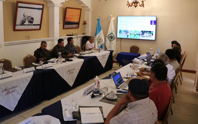 Fortalecen estrategias contra incendios forestales en Petén