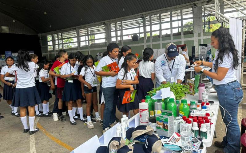 Jornada Móvil Interinstitucional 2026 en Santa Rosa acerca servicios a la población