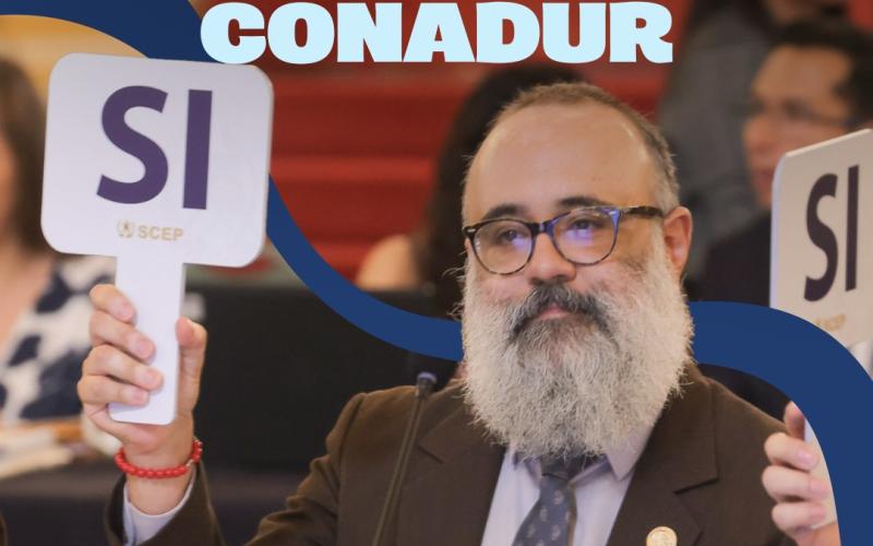 El ministro Luis Méndez Salinas, fue juramentado por el presidente de la República, Bernardo Arévalo, como nuevo integrante del Conadur
