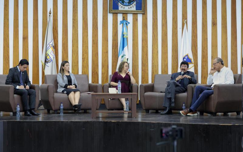 Hemeroteca Nacional abrió diálogo sobre libertad de prensa con conservatorio “Tinta indómita”