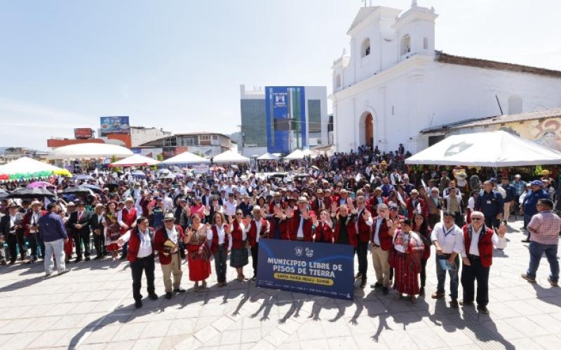 GOBIERNO DE GUATEMALA DECLARA EL ÁREA IXIL LIBRE DE PISOS DE TIERRA Y TRANSFORMA 75 MIL HOGARES 