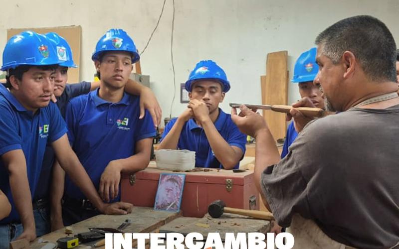 Conocer el patrimonio también es aprender de las manos que lo cuidan día a día