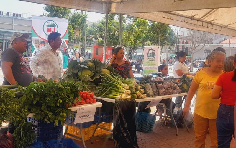Así impulsa el ahorro familiar la Feria del Agricultor