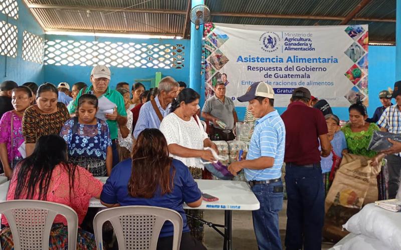 Entregan raciones alimentarias a más de tres mil familias