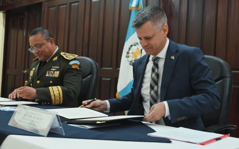 Fortaleciendo la cooperación internacional para el desarrollo de capacidades.