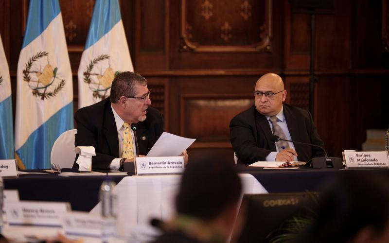El estado de los proyectos fue presentado por el subsecretario de Inversión para el Desarrollo, Enrique Maldonado. 