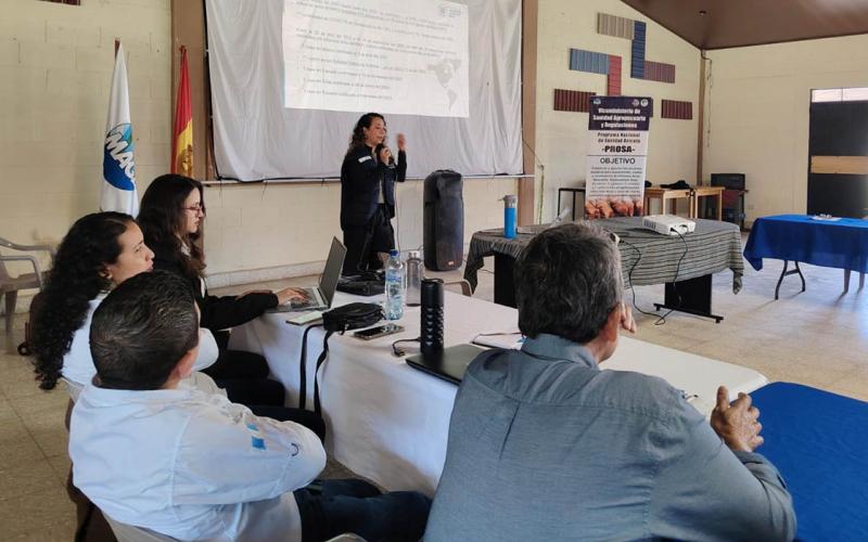 Extensionistas capacitados en vigilancia epidemiológica de Influenza Aviar