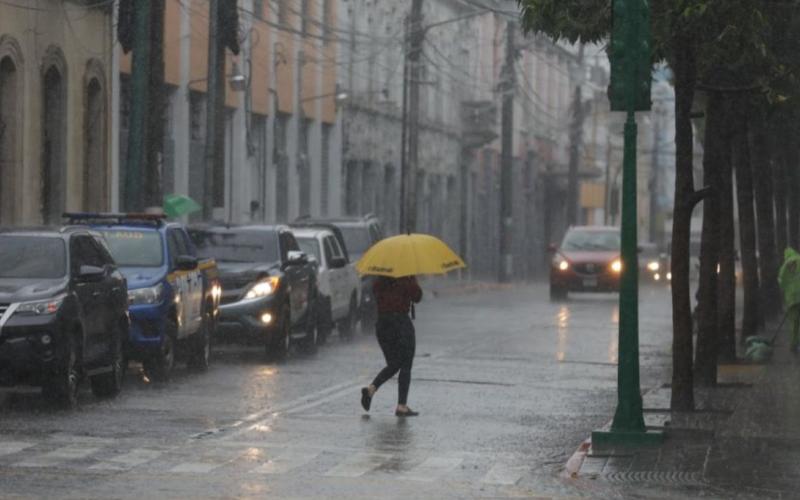 Neblina, calor y lluvias marcarán el clima el fin de semana