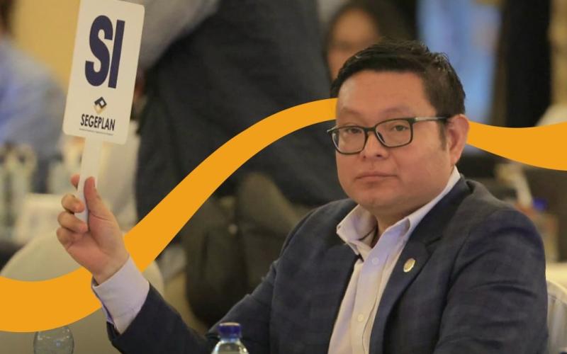 Viceministro Alvarado presenta avances de participación de pueblos indígenas en el Preconadur. 