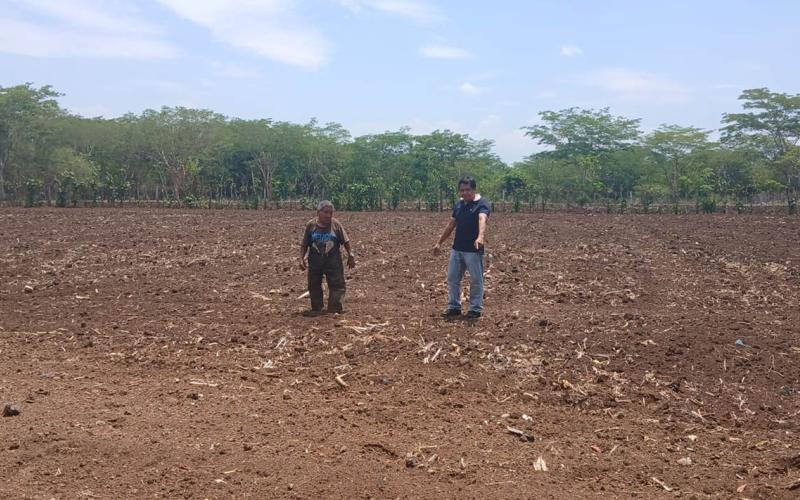 Evalúan pozo artesanal en Retalhuleu para optimizar el riego