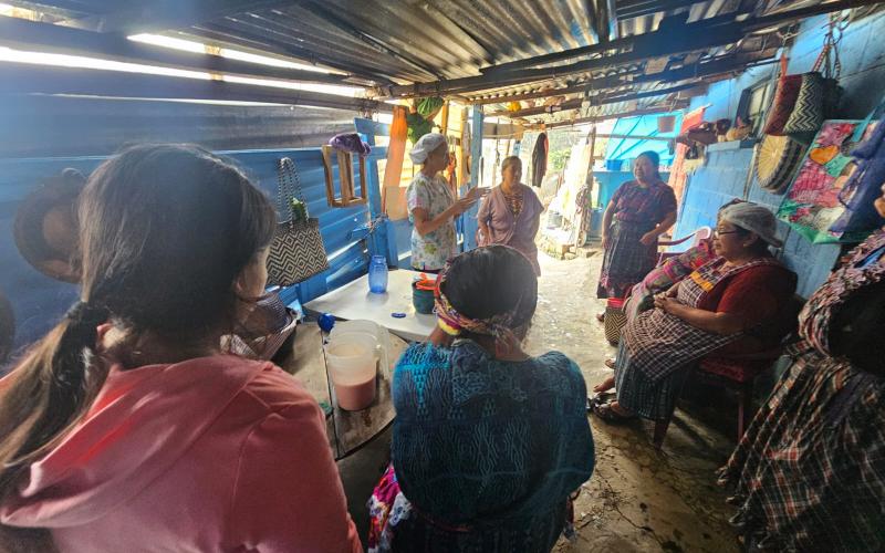 Familias de Almolonga fortalecen conocimientos en nutrición e inocuidad de los alimentos