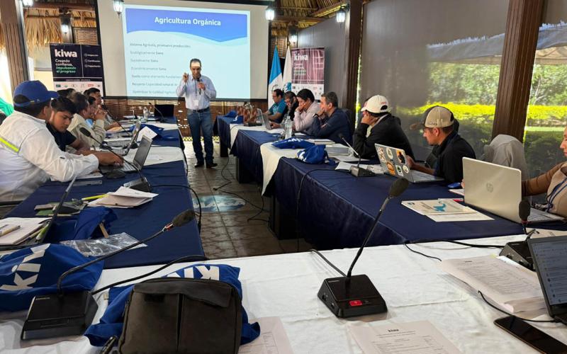 Profesionales se actualizan en certificación de producción orgánica