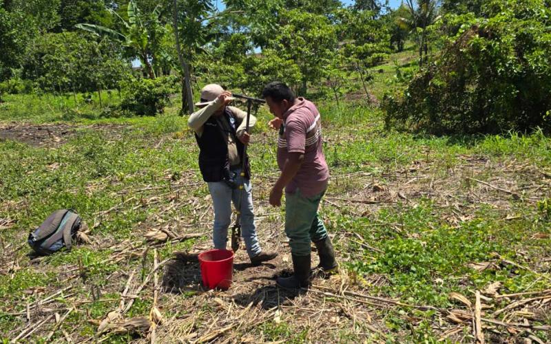 Realizan muestreo de suelos en Sayaxché, Petén
