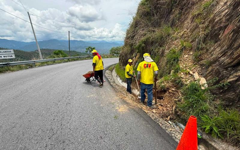 Emergencias en la red vial: CIV atiende 30 afectaciones en carreteras por lluvias