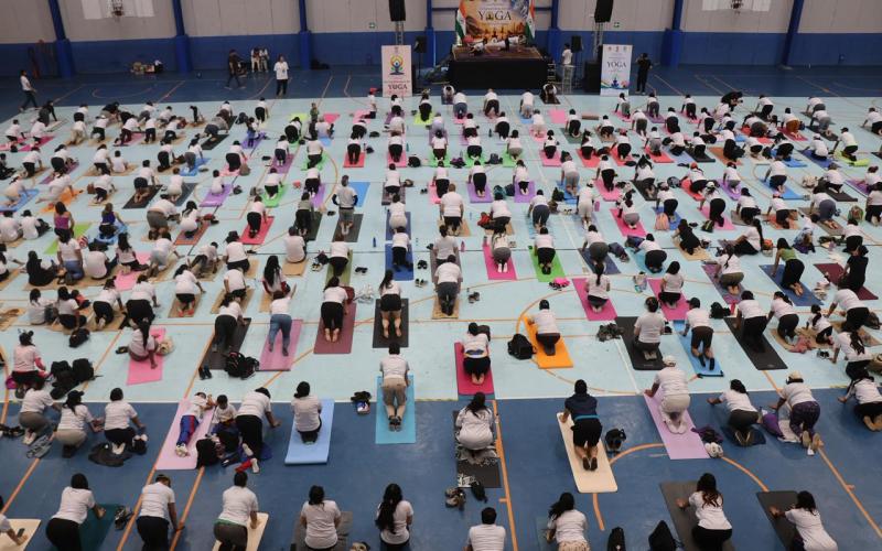 Parque “Erick Barrondo” fue sede de la celebración del Día Internacional del Yoga