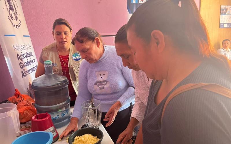 Madres aprenden beneficios de la papa para fortalecer la nutrición familiar