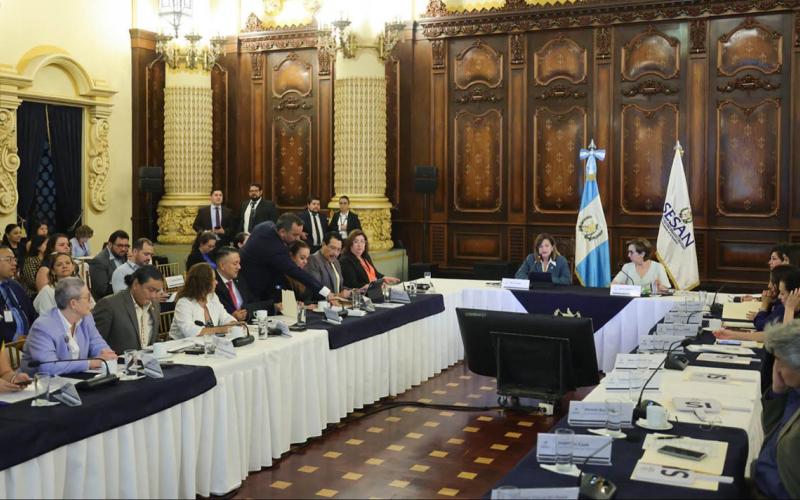 CONASAN aprueba acciones para fortalecer la atención alimentaria y nutricional