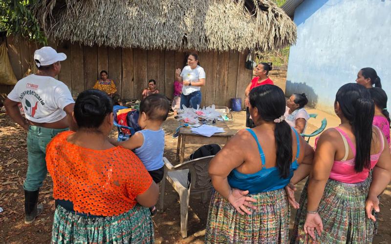 Huertos familiares fortalecerán alimentación de familias en San José Pinares