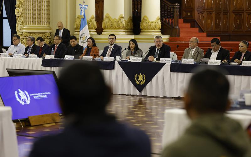 Gobierno y autoridades indígenas celebran aprobación del Decreto 13-2025 durante la Décimo novena Asamblea de Diálogo Permanente