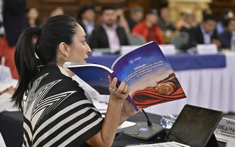 Gobierno y Autoridades Indígenas analizan propuestas sobre representación y auditoría social en Vigésimo Segunda Asamblea de Diálogo Nacional de Alto Nivel