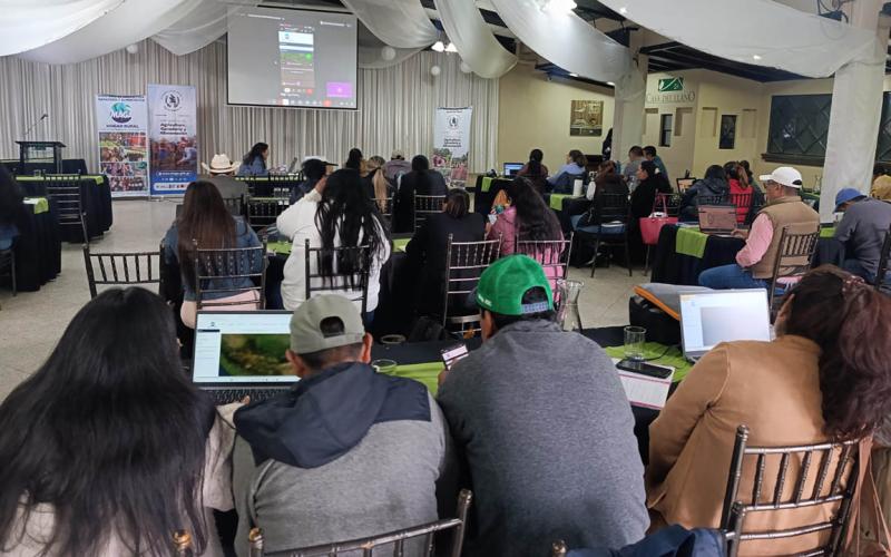 Extensionistas de San Marcos aprenden uso estratégico del Geoportal