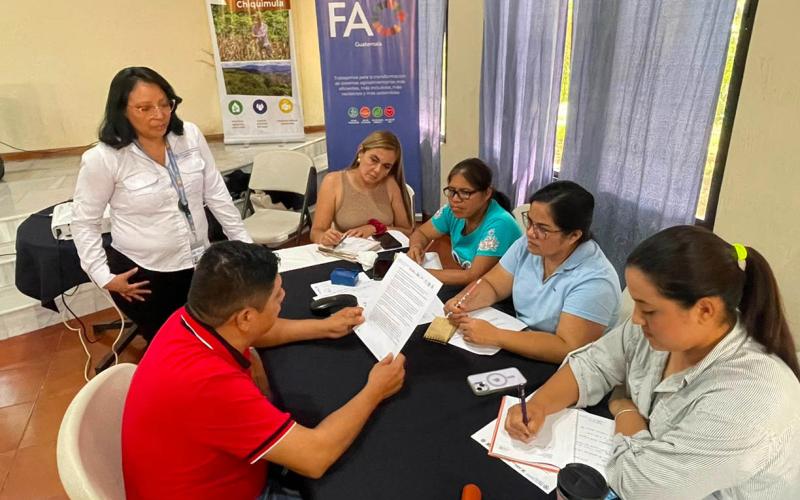 Capacitan a personal técnico en la aplicación del enfoque de género