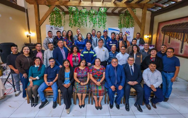 20 empresas de los sectores de alimentos, textiles, comercios, servicios y construcción de Chimaltenango conocieron los programas y servicios públicos de empleo durante el Foro Empresarial.