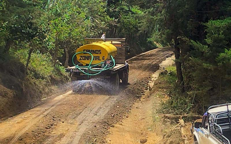 Mejoran ruta que beneficia a más de 15 mil vecinos en Huehuetenango