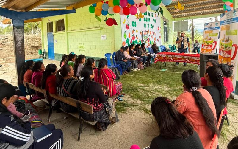 Feria de Alimentación Escolar promueve la nutrición Momostenango