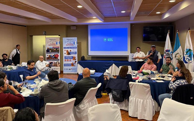 Fortalecen capacidades para la atención de casos de Gusano Barrenador en perros y gatos