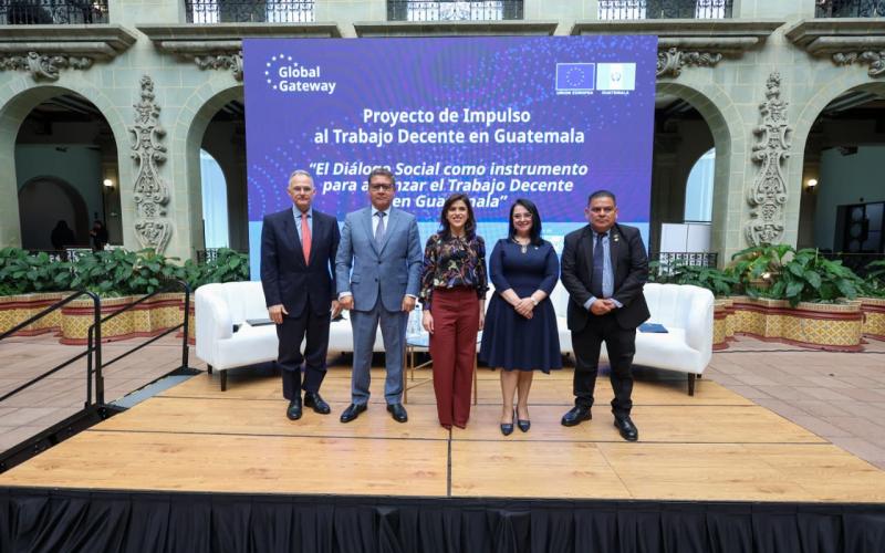 Participamos en el foro interinstitucional "Diálogo Social como Instrumento para alcanzar el Trabajo Decente"