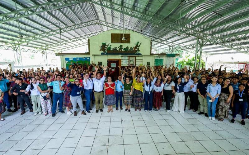 En el marco de la carta de entendimiento firmada entre el Ministerio de Trabajo y Previsión Social y la Ak' Tenamit - Guatemala Tomorrow Fund, autoridades del Ministerio e integrantes de la Mesa Intersectorial de Mercado Laboral del #GABECO visitaron el Centro Educativo Ak’ Tenamit.