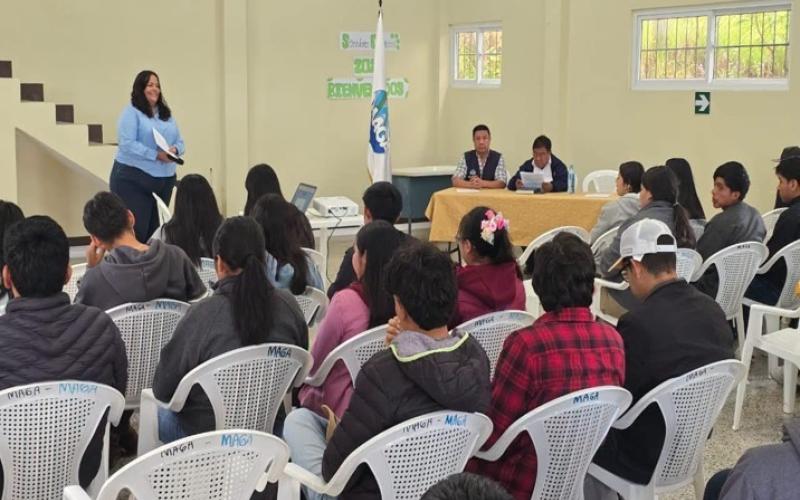 Jóvenes huehuetecos se integran al desarrollo rural mediante el Servicio Cívico