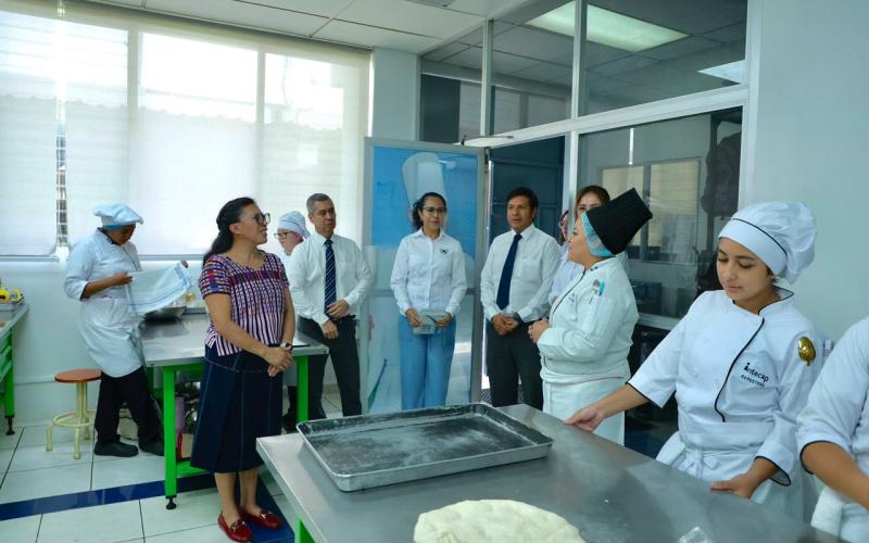 Reunión entre el Ministerio de Trabajo y Previsión Social (Mintrab) y el Instituto Técnico de Capacitación y Productividad (INTECAP).