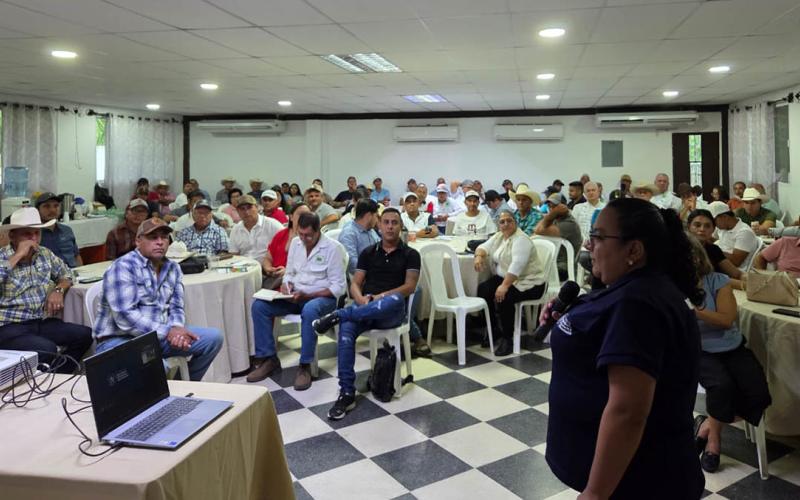 Ganaderos de Izabal conocen cómo ingresar al régimen especial del sector primario y pecuario
