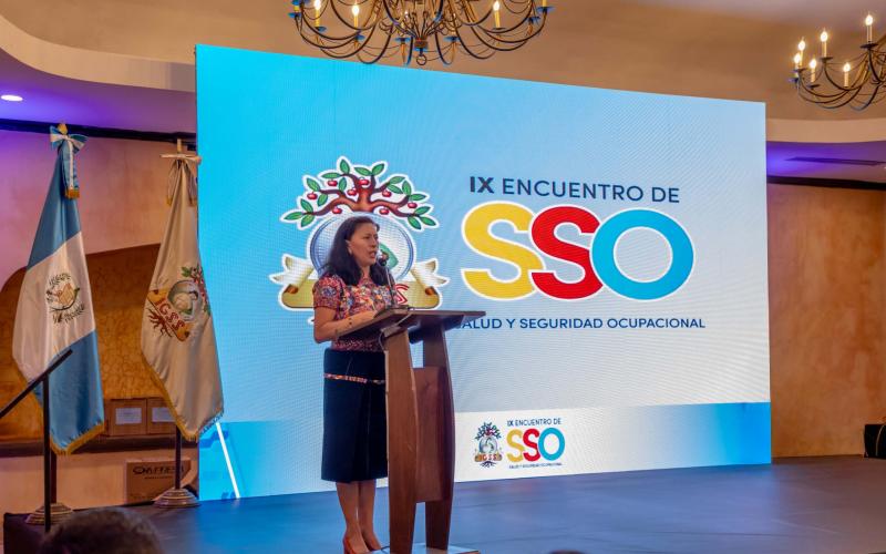 La ministra de Trabajo y Previsión Social, Miriam Roquel participó en el acto de apertura.
