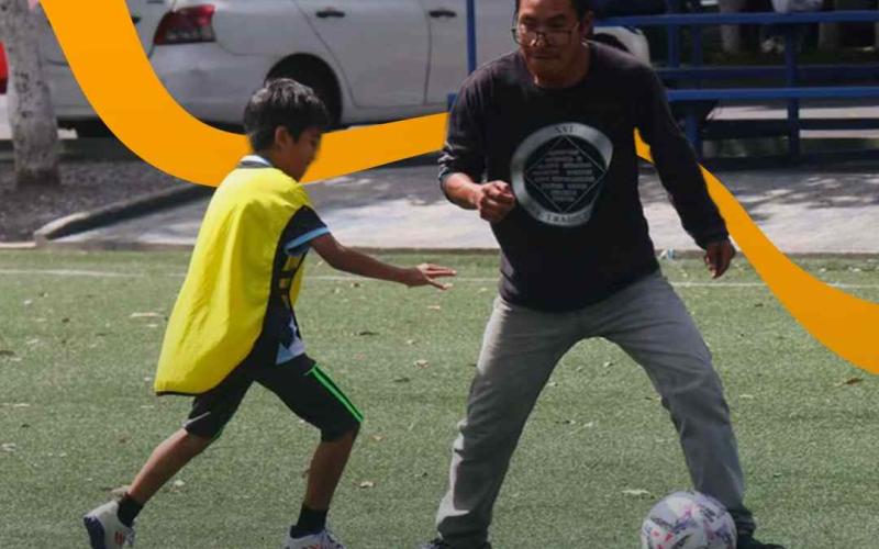 Chamuscas Padres vs. Hijos en el Centro Deportivo Campos del Roosevelt