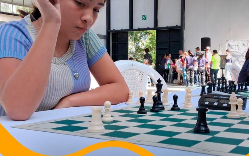 Más de 300 personas participaron en el Torneo Blitz