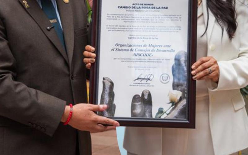 Organizaciones de mujeres reciben reconocimiento como Mensajeras de la Paz