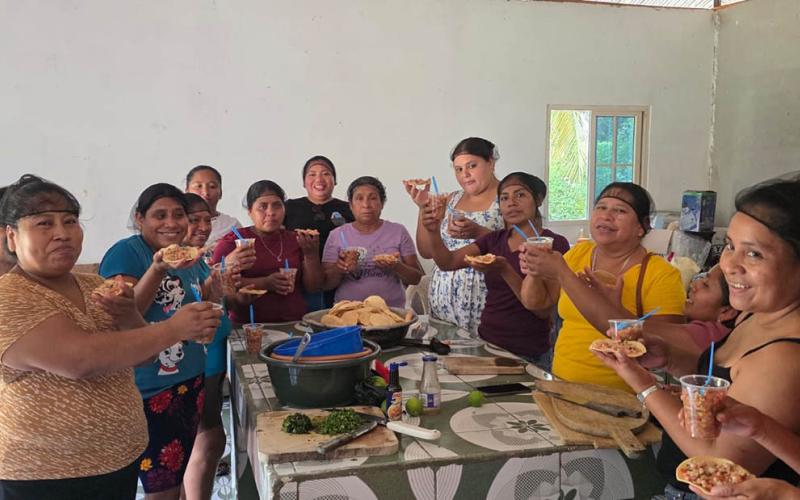 Mujeres de Sayaxché fortalecen la alimentación familiar con nuevas recetas
