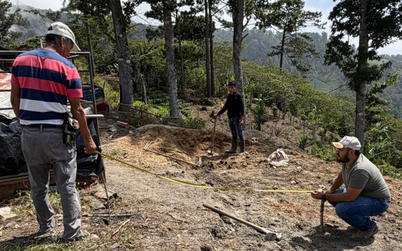 Agricultores optimizan el recurso hídrico para garantizar producción de huertos comunitarios