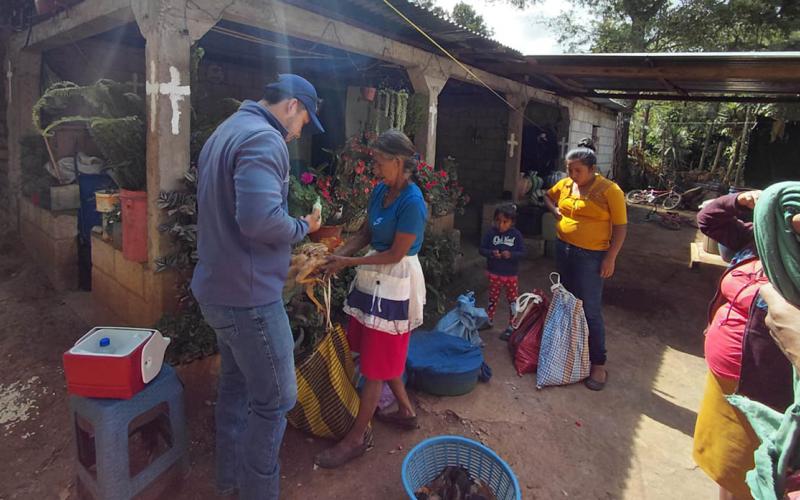 Avicultores rurales de Jalapa capacitados en medidas de bioseguridad y control sanitario