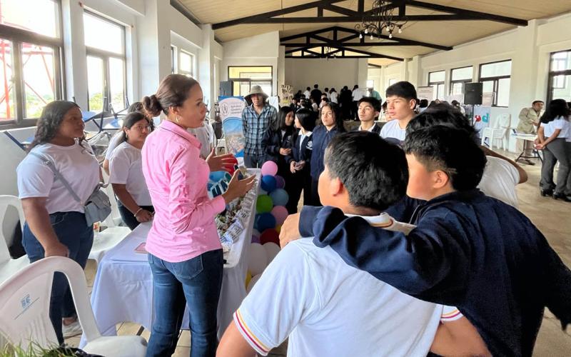 Capacitan a 250 jóvenes acerca de la cultura de paz