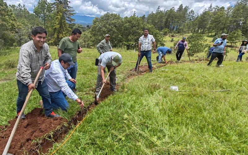 Extensionistas de Quiché y San Marcos aprenden el sistema hidrológico Keyline